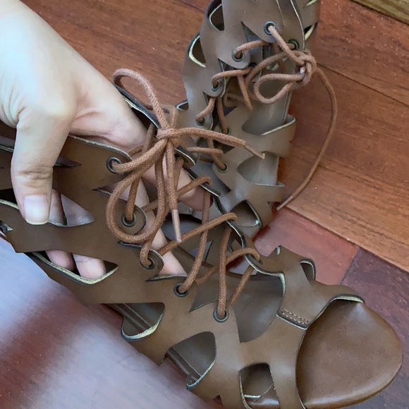 Heeled sandals - Picture 3 of 4